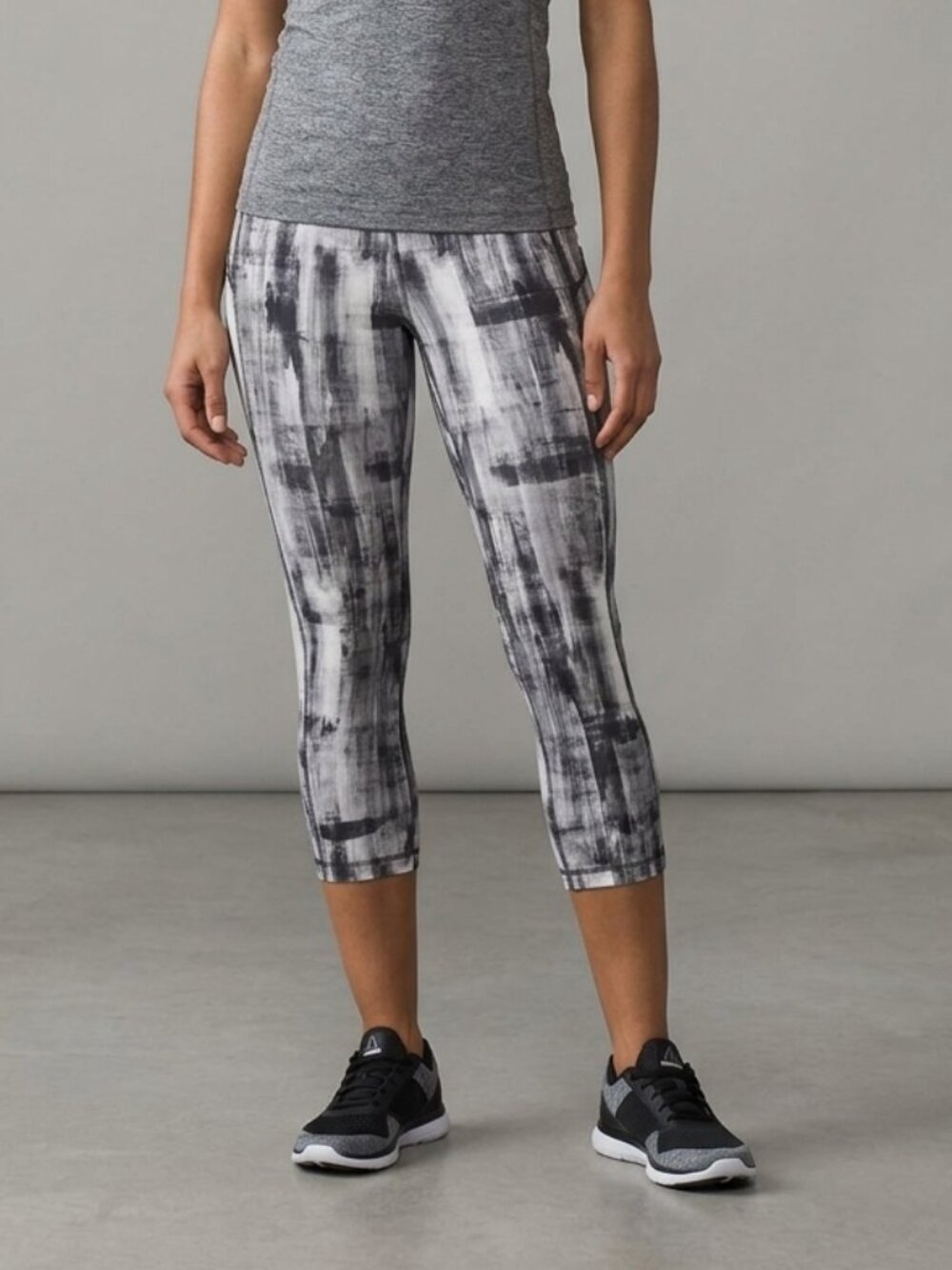Aeropostale Live Love Dream Grey and White Brushstroke Cropped Leggings